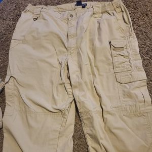 5.11 Tactical cargo pants in beige 42x30